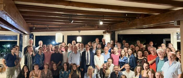 La folta delegazione piemontese al termine del Consiglio Regionale. Al centro Rosario Parisi, segretario provinciale di Asti